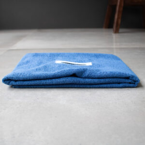 pano-magico-limpa-pisos-light-com-furo-azul-dobrado-a-2026-04-07